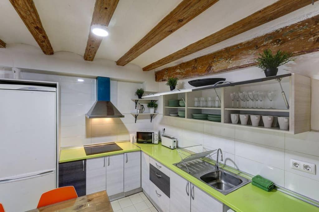 7 Pax Montserrat Ramblas Barcelona Барселона Екстериор снимка