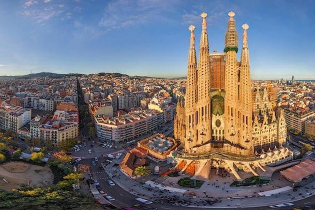 7 Pax Montserrat Ramblas Barcelona Барселона Екстериор снимка