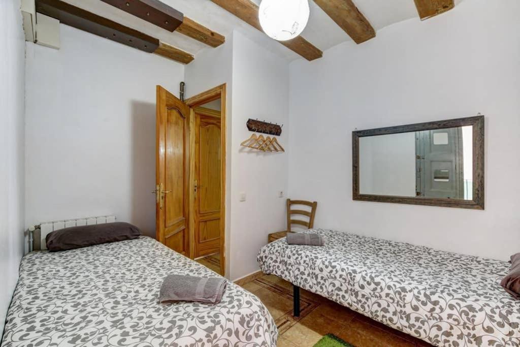 7 Pax Montserrat Ramblas Barcelona Барселона Екстериор снимка